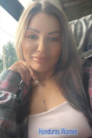 225266 - Viktoriia Age: 43 - Ukraine