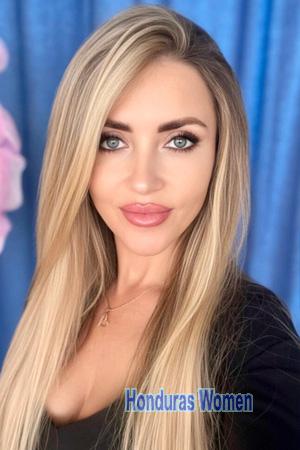 225271 - Valentina Age: 41 - Ukraine