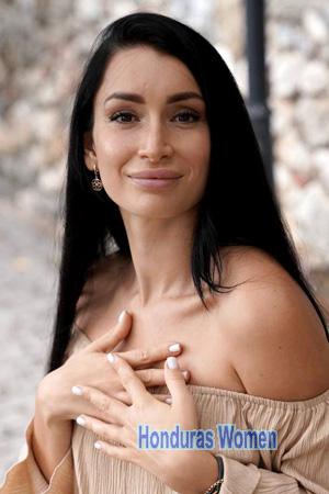 225400 - Elina Age: 30 - Ukraine