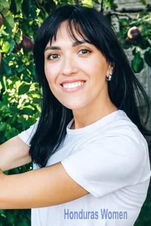 225912 - Oksana Age: 36 - Ukraine