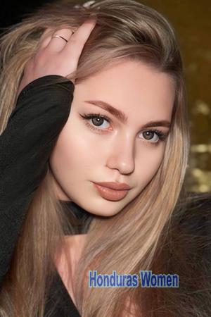 226122 - Luiza Age: 20 - Ukraine