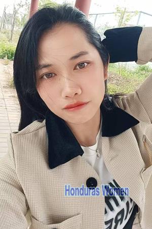 226751 - Huangfang Age: 36 - China