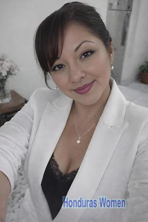 226990 - Sara Age: 44 - Peru