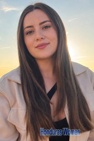 227508 - Laura Age: 26 - Colombia