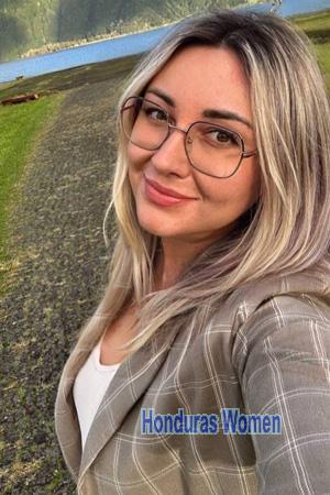 228067 - Alona Age: 33 - Ukraine