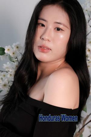 228151 - Pham Nhu Tram Age: 25 - Vietnam