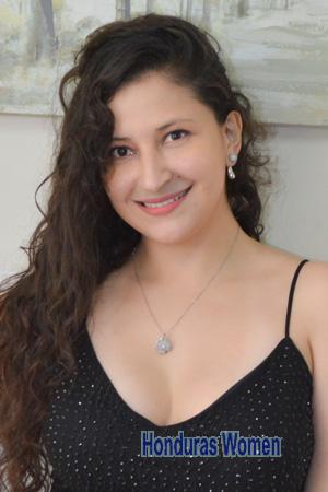 228799 - Julisa Age: 32 - Peru
