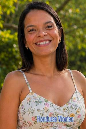 228891 - Yessica Age: 38 - Colombia