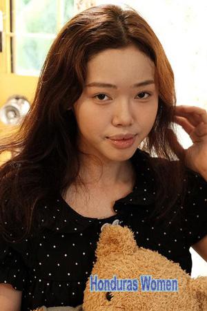 229362 - Thi Hoang Lan Age: 23 - Vietnam