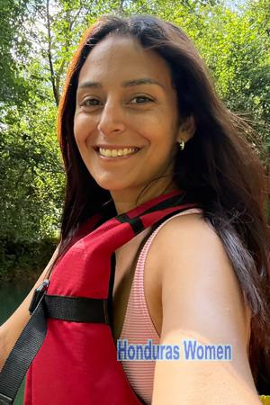 229512 - Daniela Age: 36 - Costa Rica